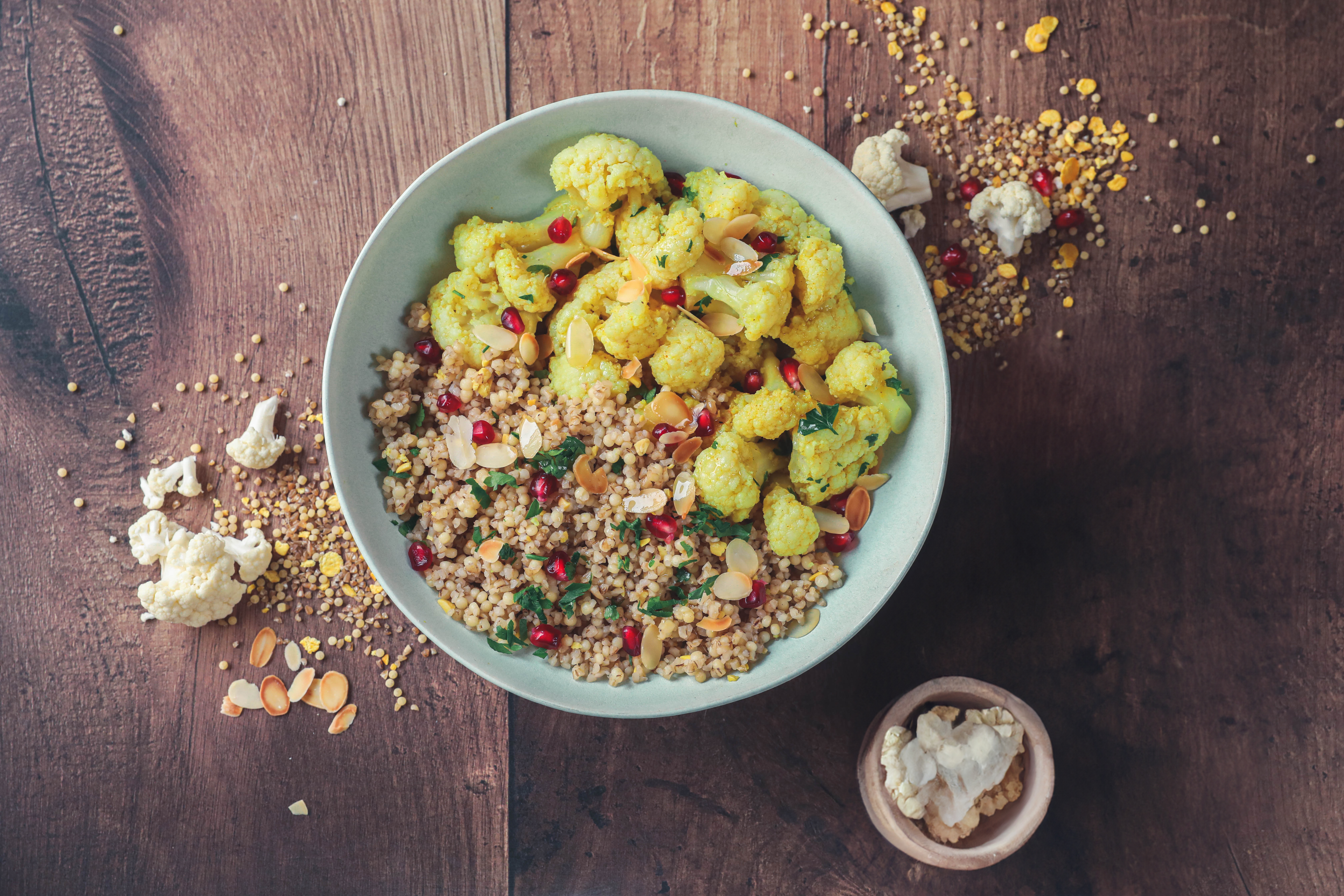 Poêlée de chou-fleur curcuma, au mélange gourmand